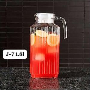 1.8 litres glass square jug.