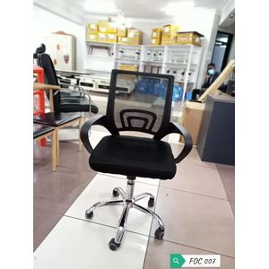 Assembled Executive Office Chair – Ergonomic Padded Swivel Chair