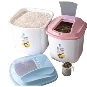 RICE/CEREAL BUCKET WITH MEASURING CUP 