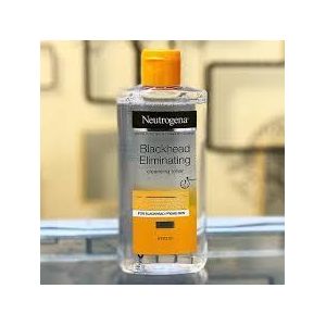Neutrogena Blackhead Eliminating Cleansing Toner.