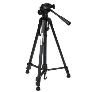 Lightweight Weifeng WT-3520 Tripod with Quick Release Plate and Pan Head for Smooth Camera Movements