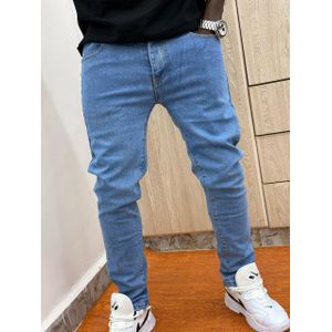 Men dirty Blue jeans