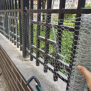 Reusable Plastic Chicken Wire Fence Mesh Lightweight Durable