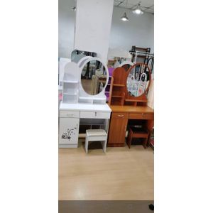 Executive dressing mirror 
