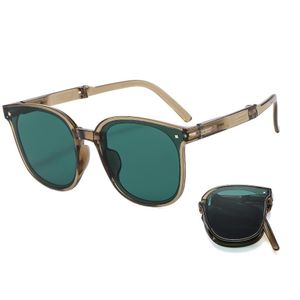 1 Piece Foldable Sunglasses with Storage Box, Ultra Light Sun UV Protection for Men and Women - Green