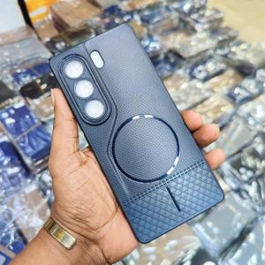 Tecno Camon 40 Pro black unique soft silicone phone Case/Cover with magsafe_Black