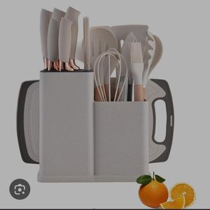 19-Piece Heat-Resistant Silicone Kitchen Utensil Set – Cooking Spoons, Knives & Chopping Board