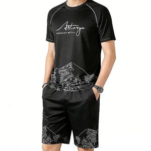 T-shirt + shorts set, youthful and fashionable.