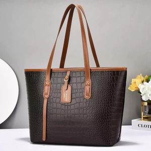 Crocodile Tote Bag – Elegant Women’s Handbag with Textured Leather Design