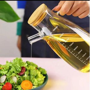 1L Glass Oil Dispenser with Bamboo Lid, Borosilicate Glass Condiment Carafe with Handle, High-Capacity Vinegar and Sauce Pourer