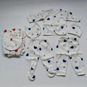 5Pcs Newborn Warm Fleece Receiving Set – Baby Clothing and Blanket Essentials for Infants – Soft, Cozy and Durable Winter Baby Gift Set for Boys and Girls – Perfect Newborn Outfit