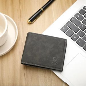 Men's bifold wallets