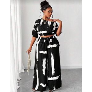 Ladies Elegant Two-Piece black/white Matching Set – Top and Trouser