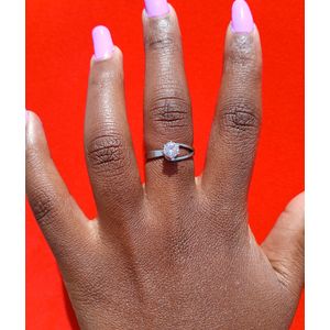 Quality Cute Proposal Engagement Ring For Lady  With A Free Lovely Jewelry Box 