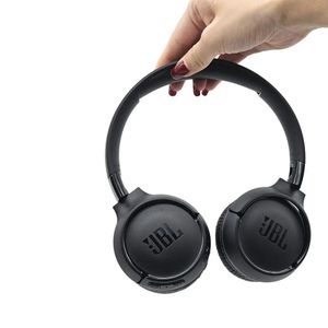 Jbl Tune 520 Wireless Bluetooth Headphones Foldable On-Ear Design Long Battery for Music Calls Gaming