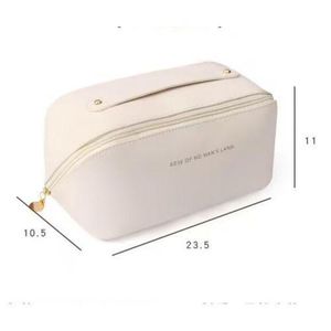 Large Capacity Travel Cosmetic Bag, Large Travel Toiletry Bag Portable PU Leather Makeup Bag with Handle and Divider Waterproof Multifunctional Storage Makeup Bag for Women and Girls