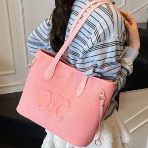 Luxe Signature Everyday Tote