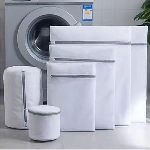 Laundry Mesh Bags Set of 6 Durable Polyester Laundry Wash Bags for Delicates Clothes Protection Zipper Closure Reusable Mesh Washing Bags for Machine Wash Dryer Safe Storage Organizers Home Use