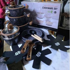 Bw 16 PCs Non-Stick Cookware Set with Mats, 3 Casseroles, 2 Pans, Sauce Pan and Silicon Serving Spoons