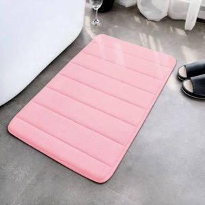 Super absorbent bathroom mat