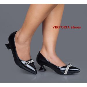 VICTORIOUS LOW-HEELS