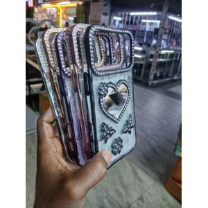 Classic Elegant Mirror Glass Phone Case for Apple iPhone 16 Pro Max – Luxury Rhinestone Heart Mirror Cover (Black)