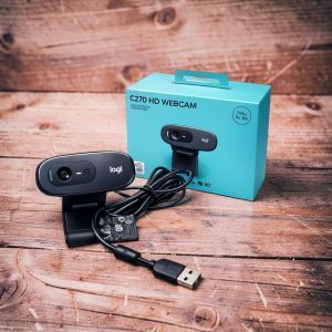 Logitech C270 Crystal-Clear Calls Noise Reduction Built-in Mic Video Meetings Laptop Desktop Webcam Web Camera