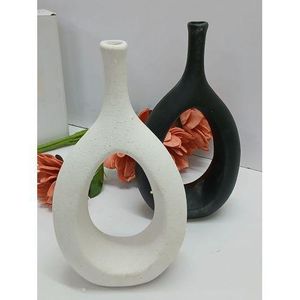 NORDIC DOUGHNUT VASE AVAILABLE in WHITE,BLACK