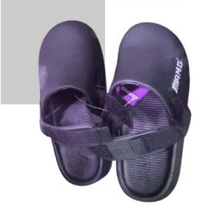 Good Quality Trendy Durable Black crocs.