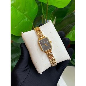 Timeless DW Ladies Watch – Minimalist Stainless Steel Build, Battery Powered & Daily Wear Ready