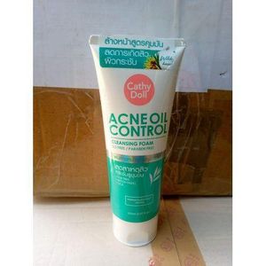 Cathy Doll Acne Oil Control Cleansing Foam With Tea Tree oil, Witch Hazel And Cica
