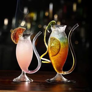 Curvy wine glass 300ml