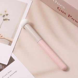 Wet and Dry Dual-use Portable Concealer Brush - Pink
