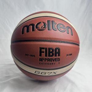 Molten  Indoors ans outdoors basketball