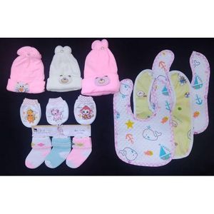 Newborn set 3 pairs of socks, 3 pairs of mittens, 3 bibs and 3 hats- Multicolour