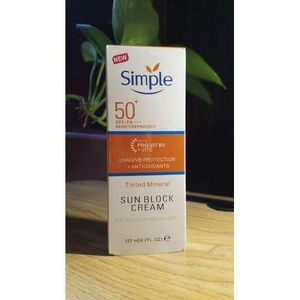 Beauty Simple tinted mineral sunblock cream spf50