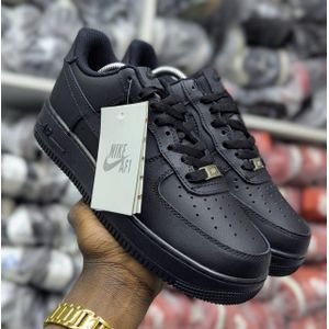 Nike AIRFORCE 1 BLACK