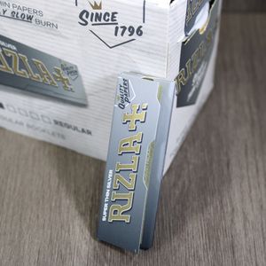 Rizla Silver Rolling Papers 1 1/4in : Smoke Shop fast delivery by App or  Online