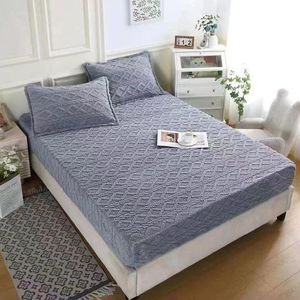 Light Grey Jacquard Sherpa Fleece Fitted Mattress Cover Set (6x6)