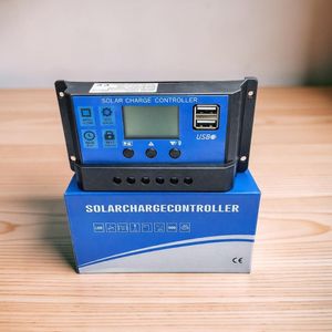 Space Efficient Design 12V/24V 10A Digital Solar Charge Controller with LCD Display Large Screen