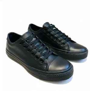 Canvas Classic Low-Top Black Leather Sneakers - Sleek Monochrome Daily Wear