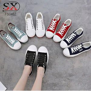 Red unisex sport shoes 