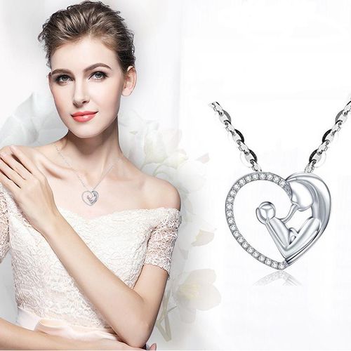 Neck hugging necklace clearance