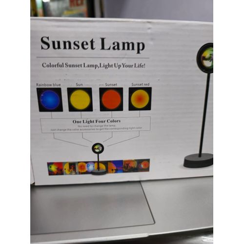 product_image_name-Generic-USB Powered Sunset Projection Lamp for Aesthetic Wall and Ceiling Decor-3