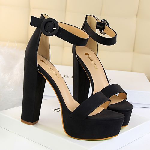 Black heels thick store