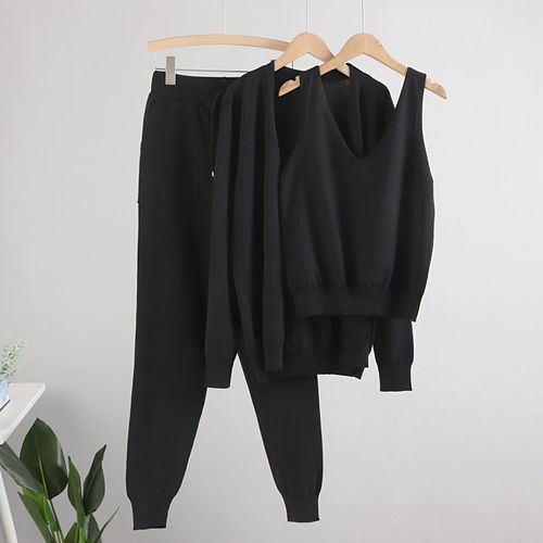 Knitted Black Womens Tracksuits - Get Best Price from