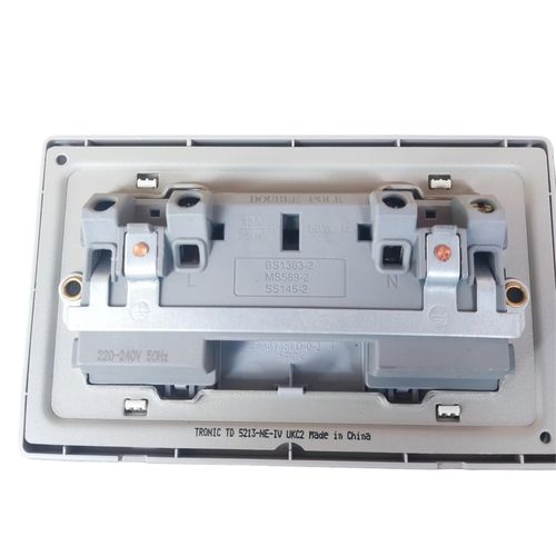 product_image_name-Tronic-VIP Premium Range Twin or double sockets-2