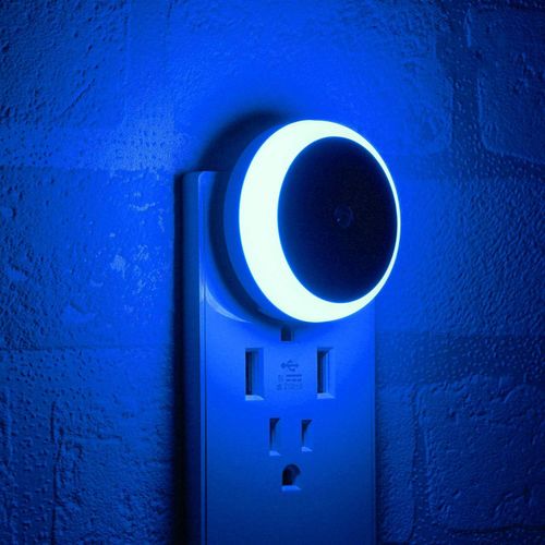 Generic Plug in LED Night Light Dusk to Dawn Sensor Smart