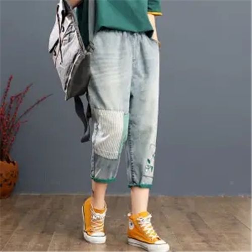 Women'S Capri Pants In Trendy Denim & Embroidered Styles