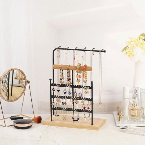Earrings stand online on sale